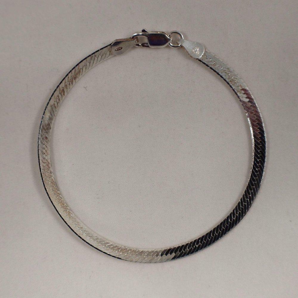 VTG 925 Sterling Silver Bracelet 7.5in Flat Herringbone Chain IBB Italy 4mm 4.5g